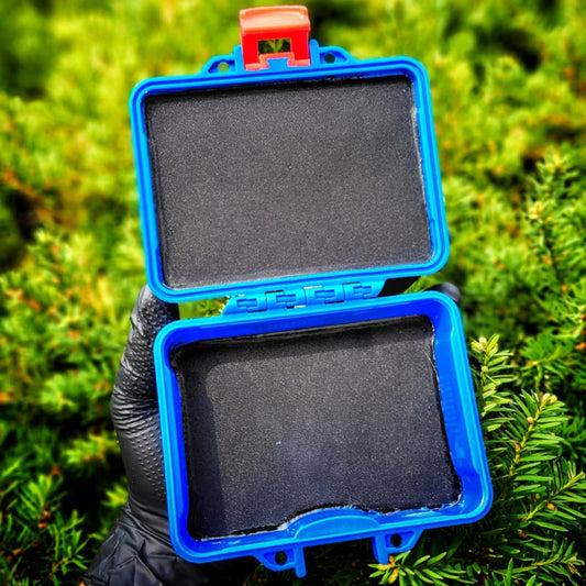 "LE Blue & Red Cat Koozie" Freezeable Case By Terp Koozie