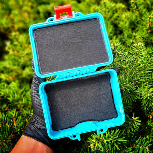 "LE Teal & Green Cat Koozie" Freezeable Case By Terp Koozie