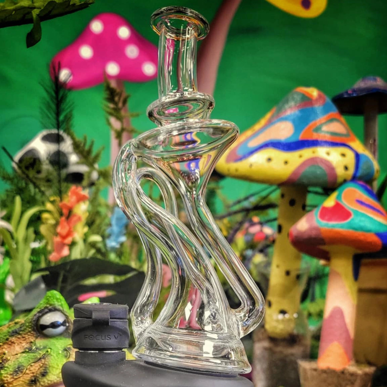 "Clear Flow-ter Recycler #8" Focus.V Attachment By Desi B Glass