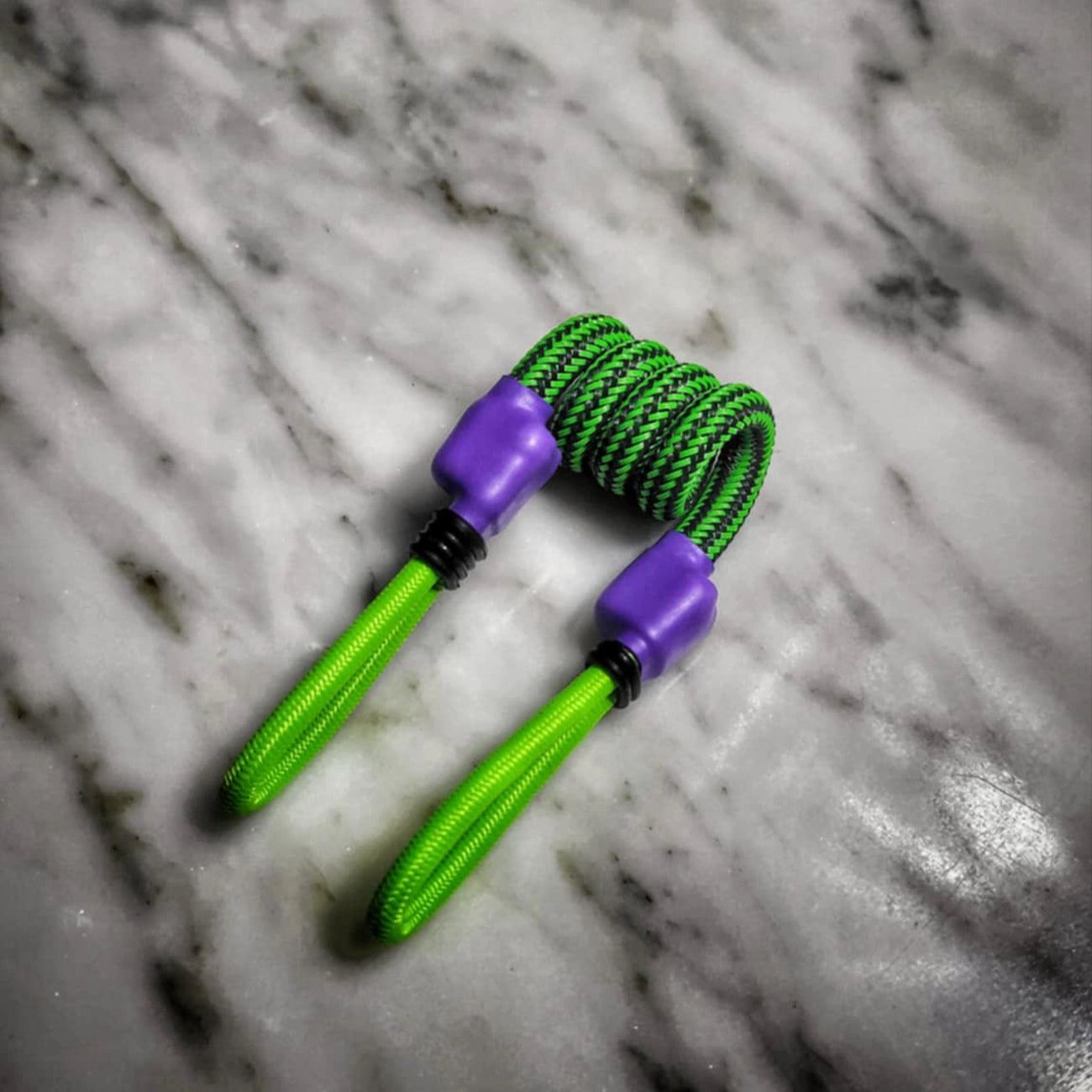 "Jester's Glow UV" Multi-E-Rig Tuff Tether