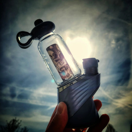 "Alien Water Bottle" Puffco Attachment