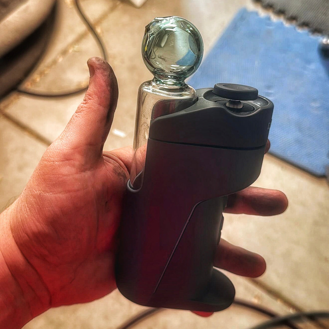 "Nemo Ball" Dr. Dabber Switch Go Dry Top By Alec Blows Glass